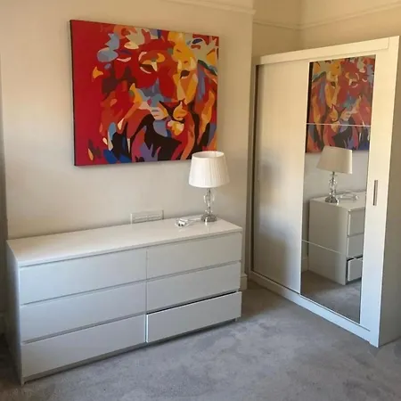 Elegant Seaside 3 Bedroom *