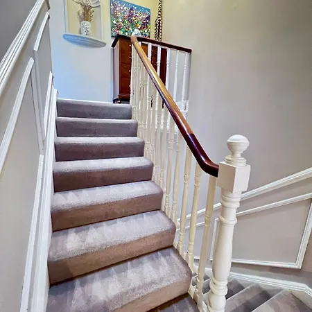 Elegant Seaside 3 Bedroom Apartmán *