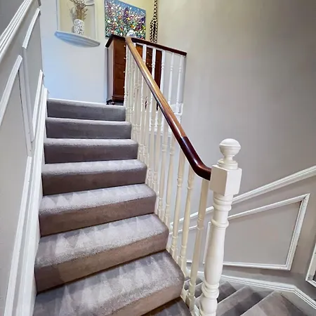 Διαμέρισμα Elegant Seaside 3 Bedroom