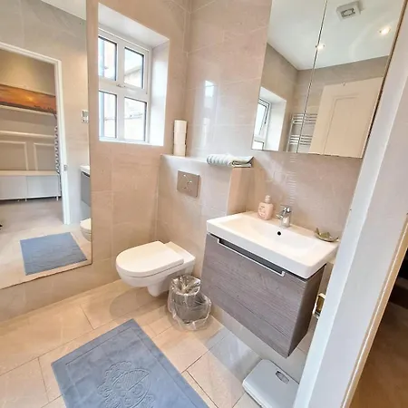 Apartmán Elegant Seaside 3 Bedroom *