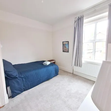 Elegant Seaside 3 Bedroom Apartmán Blackrock (Dublin)