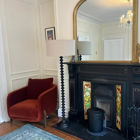 Elegant Seaside 3 Bedroom